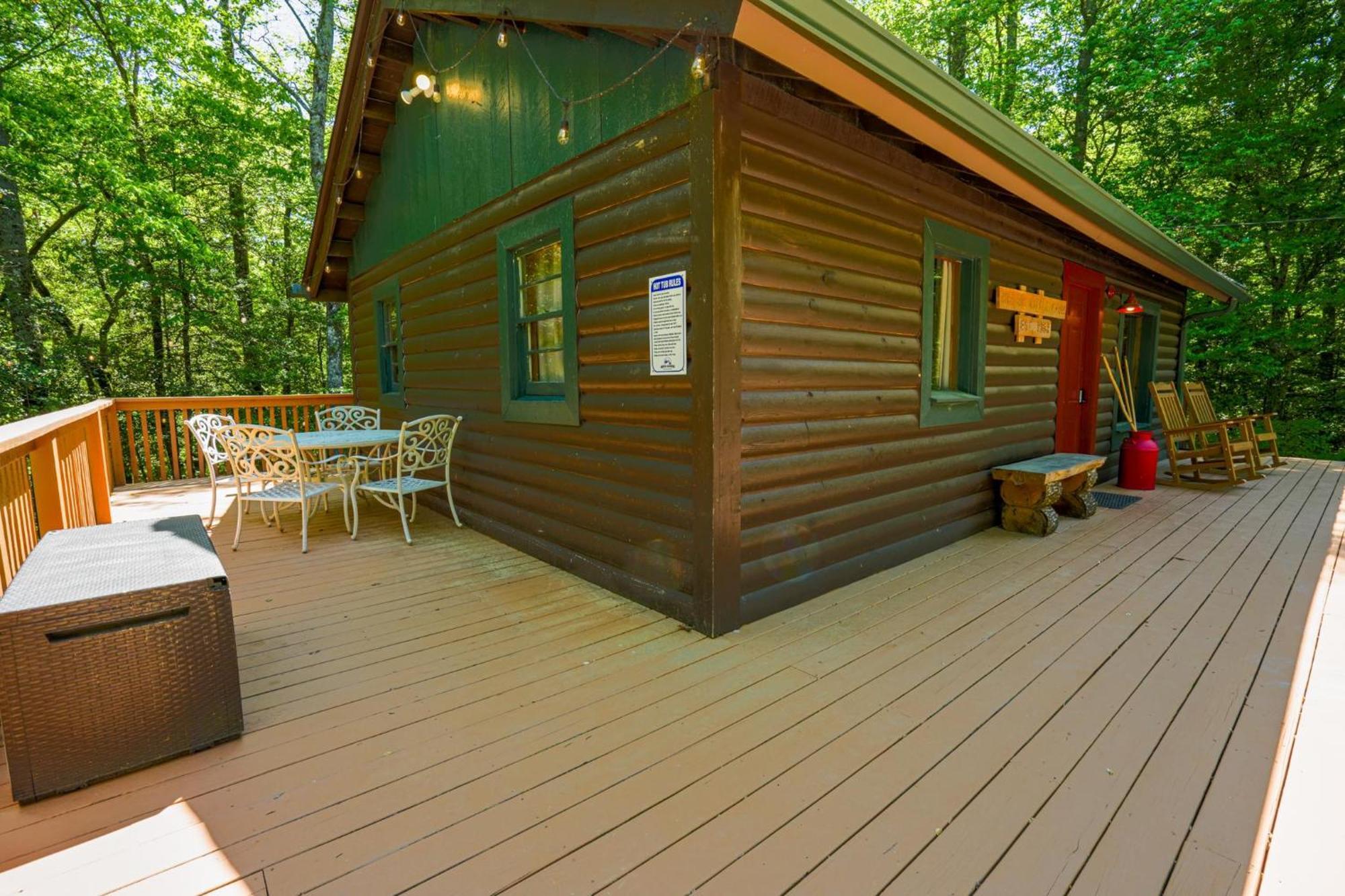 The Big Little Cabin - Hot Tub & Playground Dahlonega Exteriér fotografie