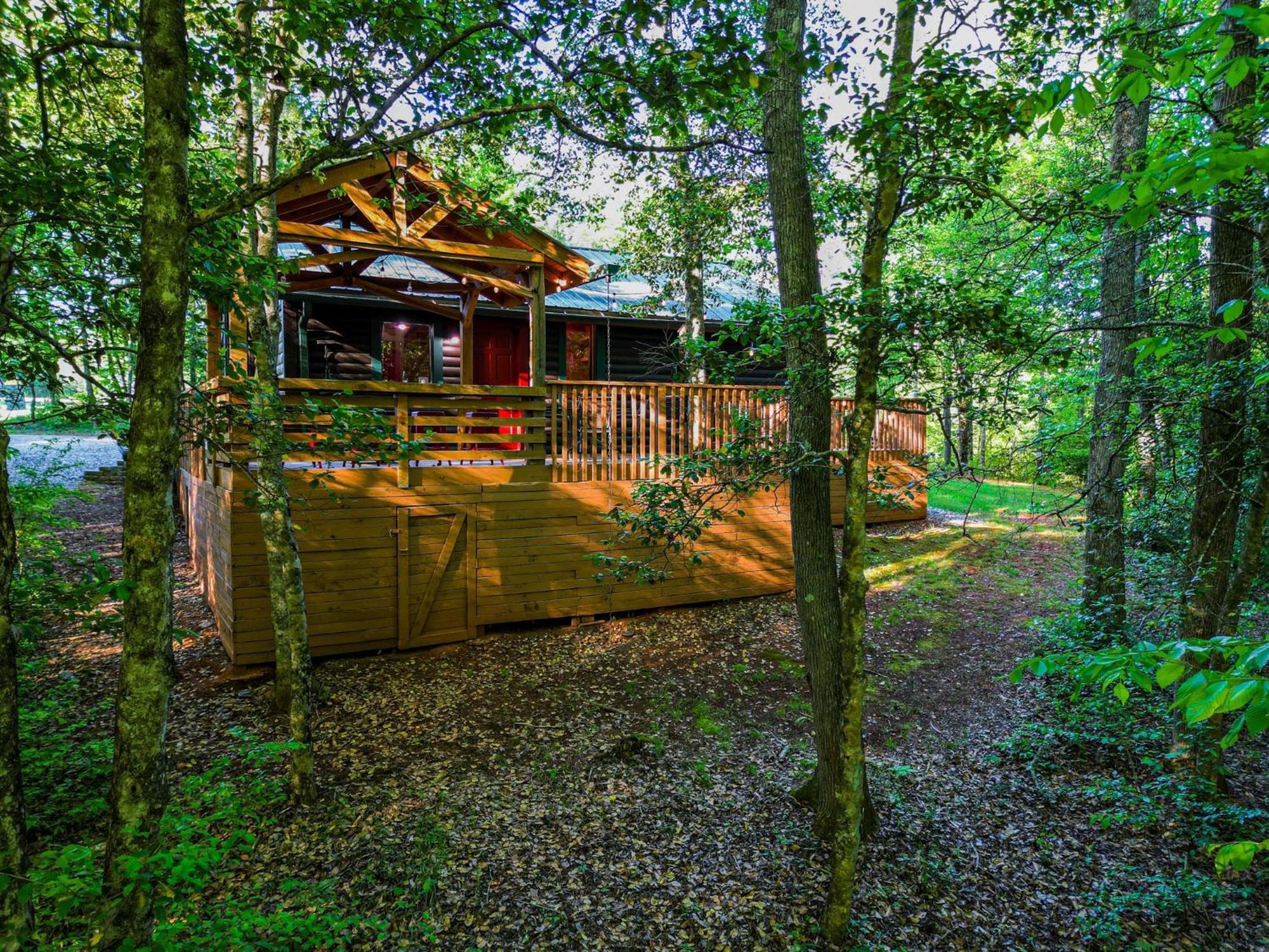 The Big Little Cabin - Hot Tub & Playground Dahlonega Exteriér fotografie