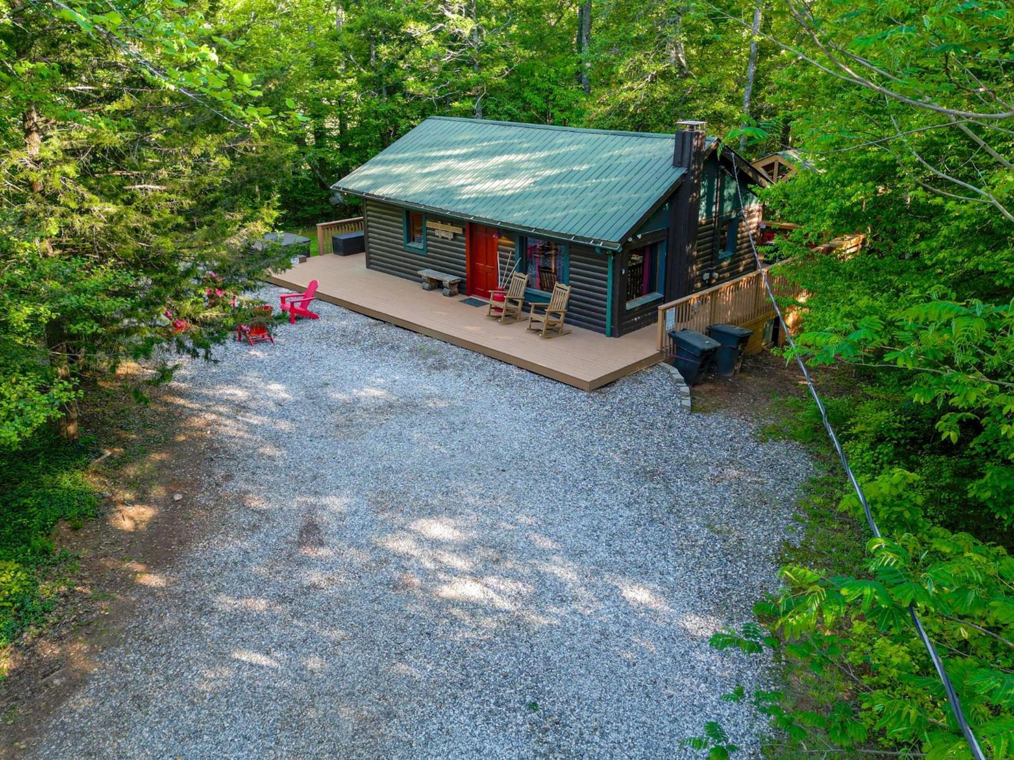 The Big Little Cabin - Hot Tub & Playground Dahlonega Exteriér fotografie